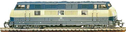 Diesel locomotive BR 221 (reworked model with new drive)<br /><a href='images/pictures/Tillig/02516.jpg' target='_blank'>Full size image</a>